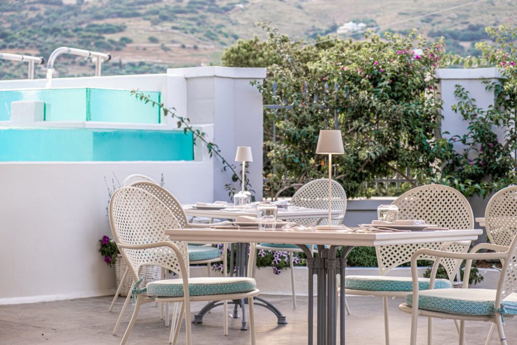 dollys-restaurant-andros-island-14